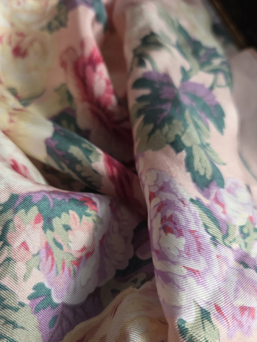 Vintage Club 7 Echo Womens Vintage 90s Square Scarf/ Top  Pink Floral  Light